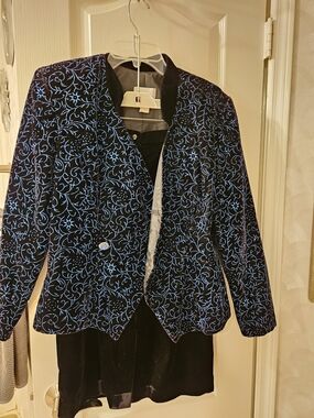 Patra Swirling Blue And Black Evening Suit